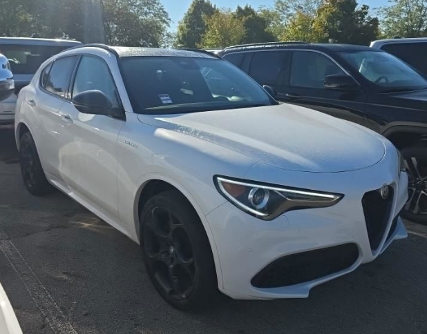 2023 Alfa Romeo Stelvio Veloce