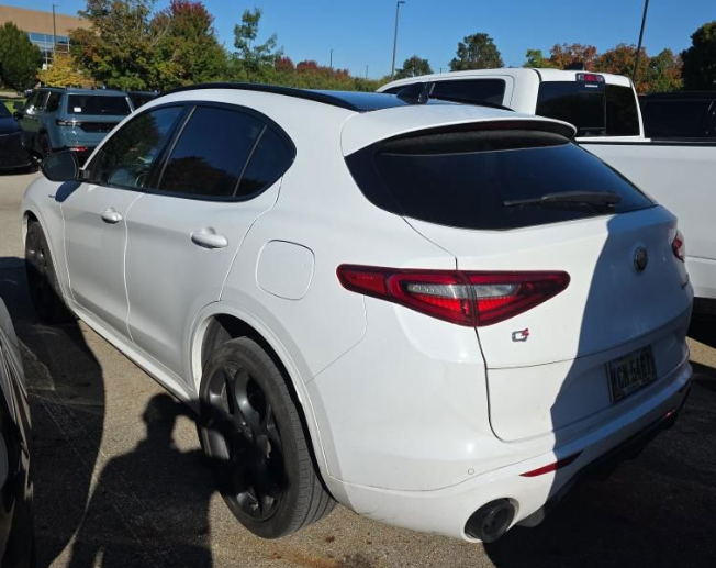 2023 Alfa Romeo Stelvio Veloce