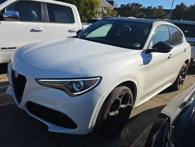 2023 Alfa Romeo Stelvio Veloce