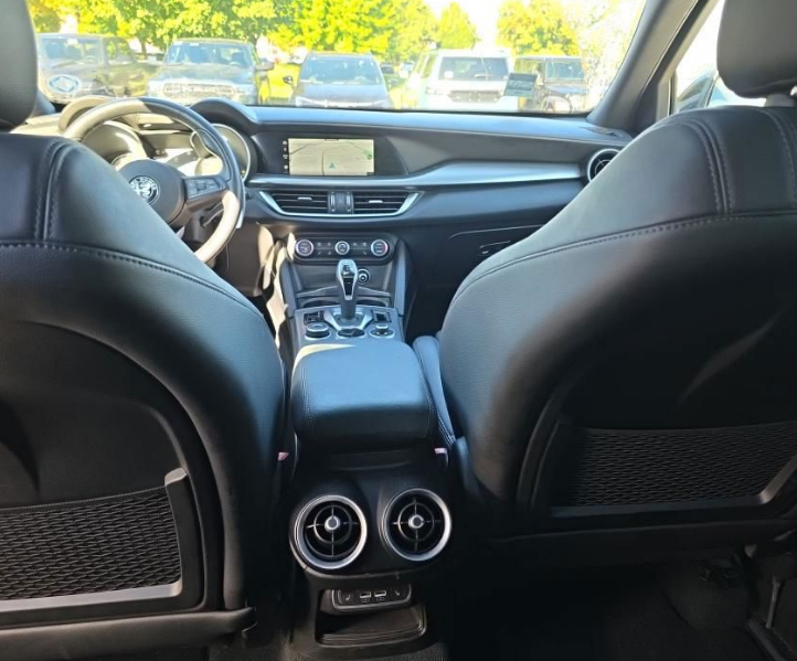 2023 Alfa Romeo Stelvio Veloce