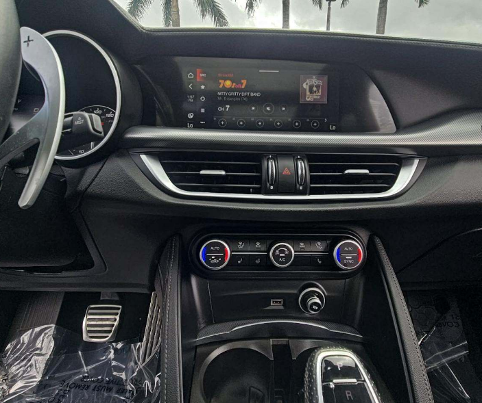 2023 Alfa Romeo Stelvio Veloce