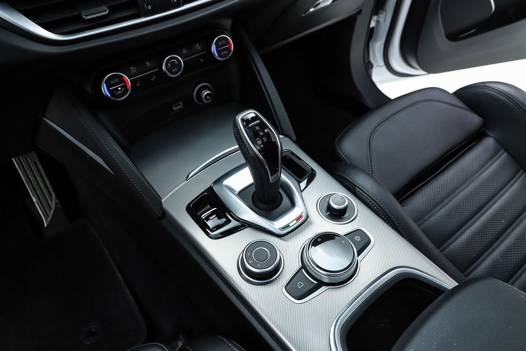 2023 Alfa Romeo Stelvio Veloce