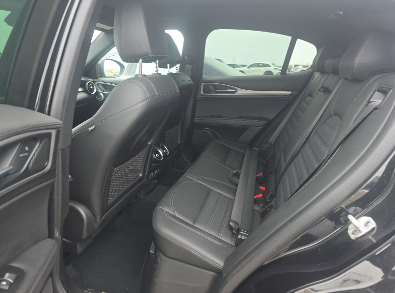 2024 Alfa Romeo Stelvio Veloce