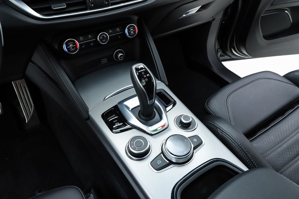 2024 Alfa Romeo Stelvio Veloce