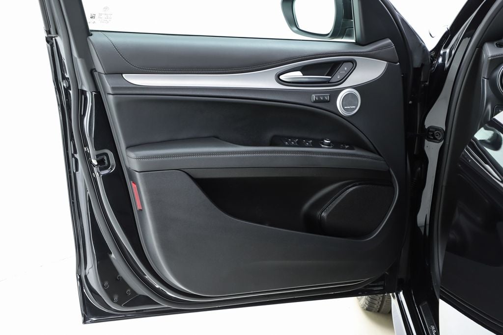 2024 Alfa Romeo Stelvio Veloce