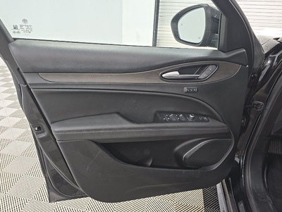 2023 Alfa Romeo Stelvio Ti