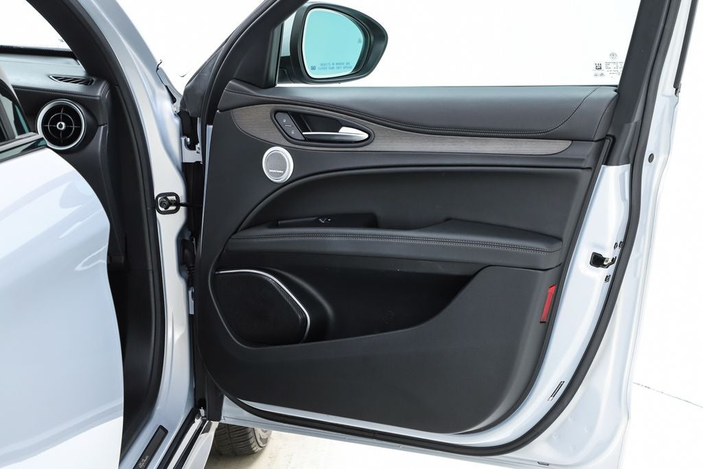 2023 Alfa Romeo Stelvio Ti