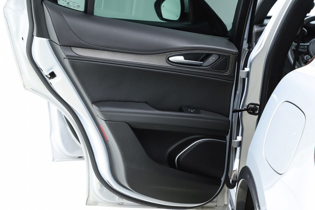 2023 Alfa Romeo Stelvio Ti