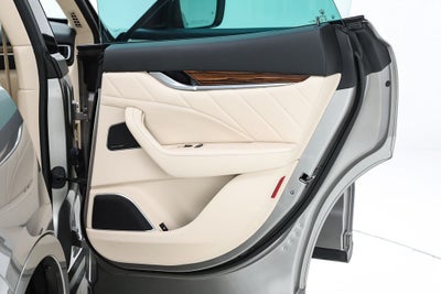 2022 Maserati Levante Modena