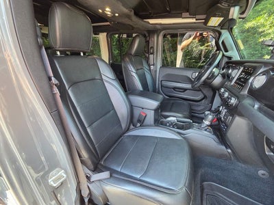 2022 Jeep Wrangler Unlimited Sahara Altitude