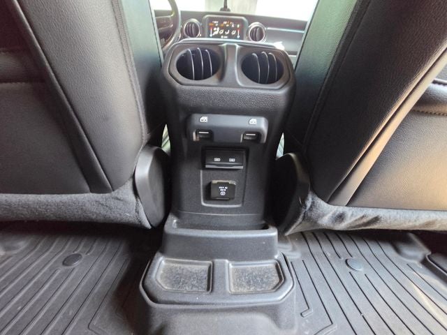 2022 Jeep Wrangler Unlimited Sahara Altitude