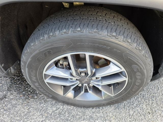 2019 Jeep Grand Cherokee Laredo E