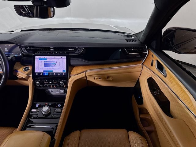 2023 Jeep Grand Cherokee Summit