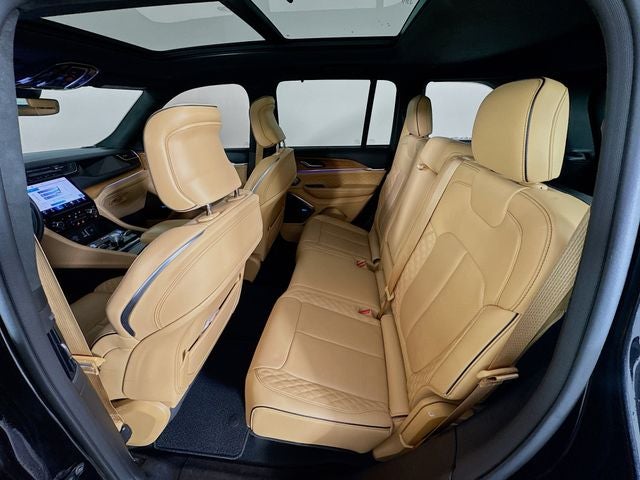 2023 Jeep Grand Cherokee Summit