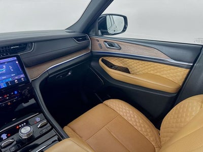 2023 Jeep Grand Cherokee Summit