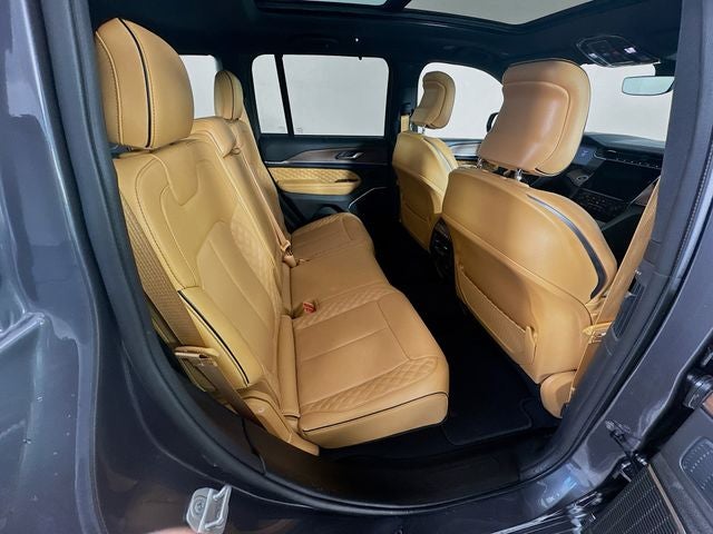 2023 Jeep Grand Cherokee Summit