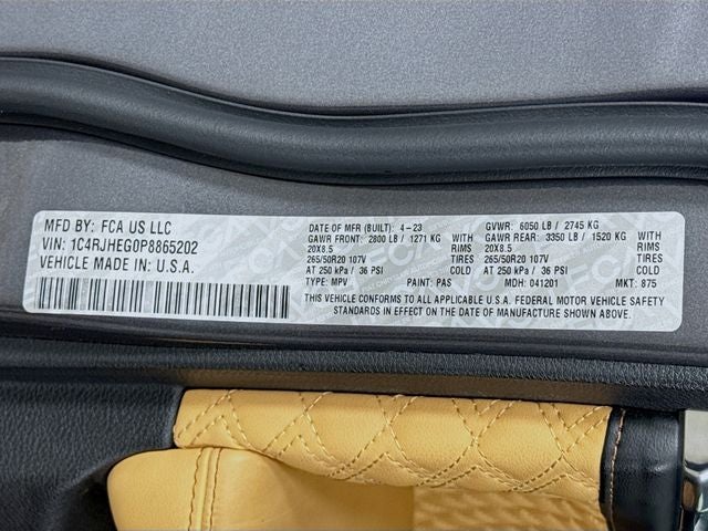 2023 Jeep Grand Cherokee Summit