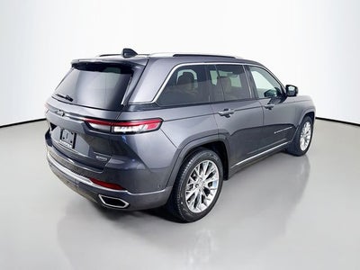 2023 Jeep Grand Cherokee Summit