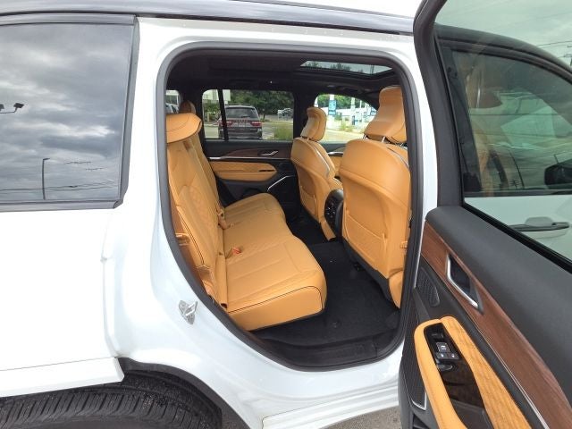2025 Jeep Grand Cherokee Summit
