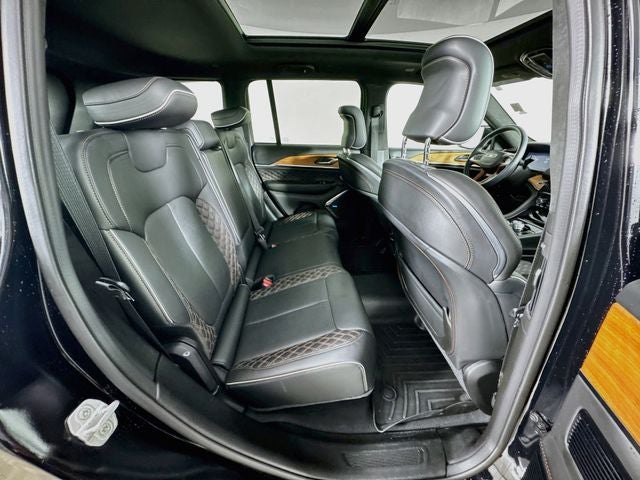 2023 Jeep Grand Cherokee Summit Reserve