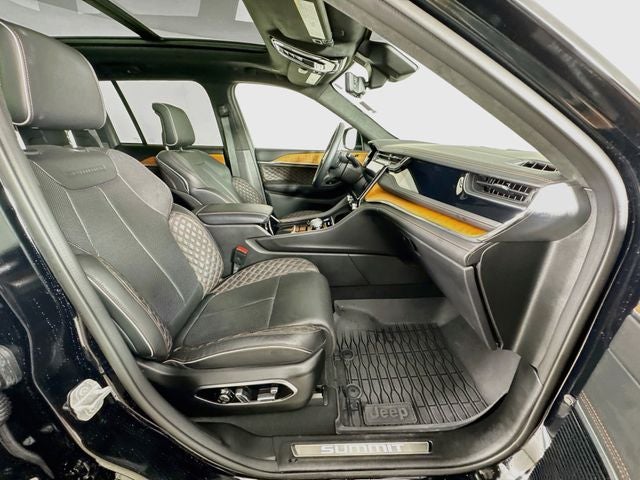 2023 Jeep Grand Cherokee Summit Reserve