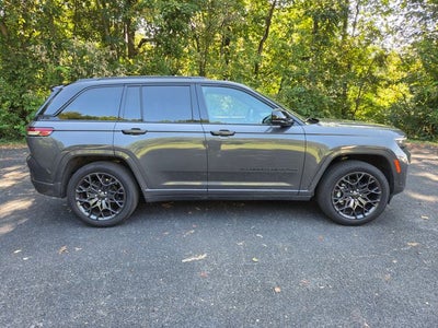 2025 Jeep Grand Cherokee Summit