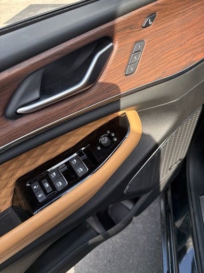 2023 Jeep Grand Cherokee Summit