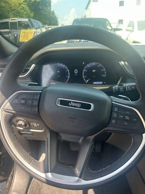 2025 Jeep Grand Cherokee L Laredo