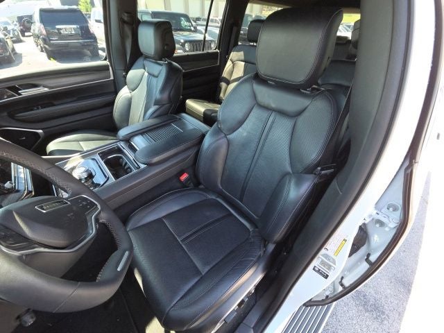 2023 Jeep Wagoneer L Series III