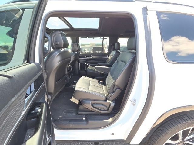 2023 Jeep Wagoneer L Series III