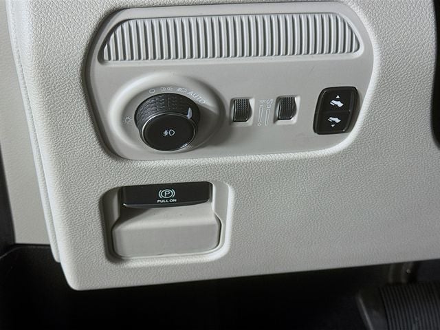 2023 Jeep Wagoneer L Base