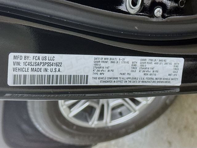 2023 Jeep Wagoneer L Base