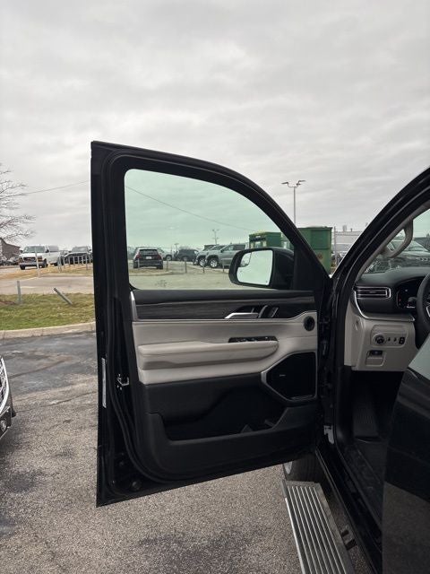 2024 Jeep Wagoneer L Series III