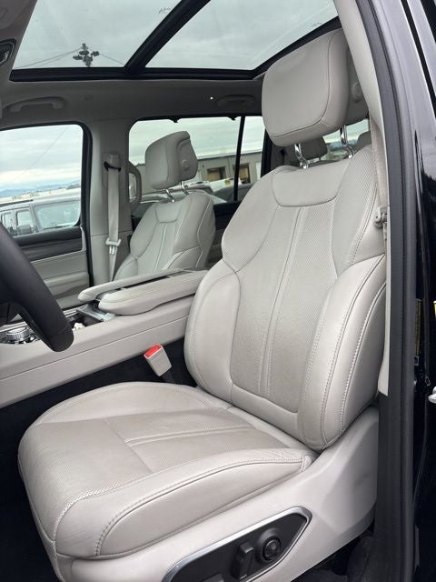 2024 Jeep Wagoneer L Series III