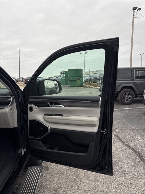 2024 Jeep Wagoneer L Series III