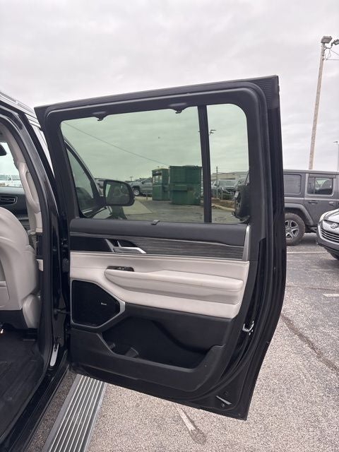 2024 Jeep Wagoneer L Series III