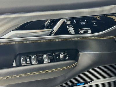 2023 Jeep Grand Wagoneer L Series III