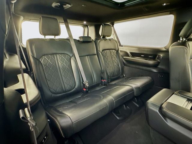 2023 Jeep Grand Wagoneer L Series III