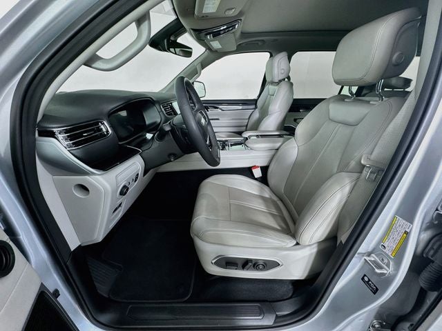 2024 Jeep Wagoneer Base