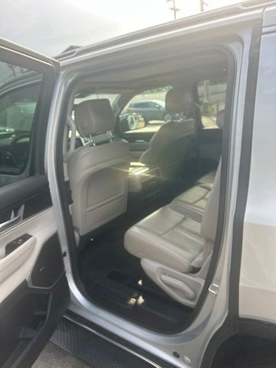2024 Jeep Wagoneer Base
