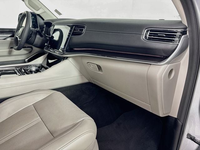 2024 Jeep Wagoneer Base
