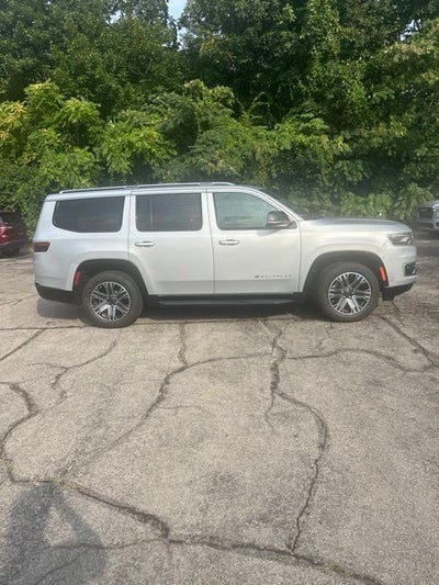 2024 Jeep Wagoneer Base