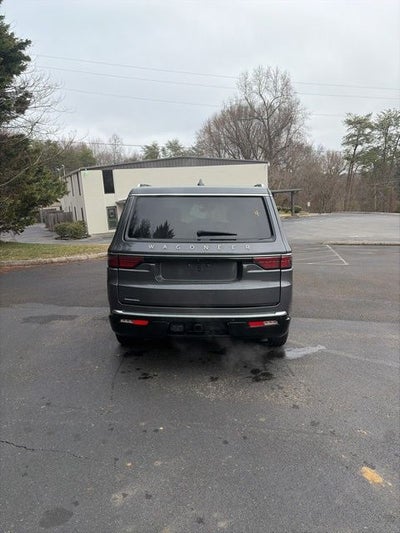 2023 Jeep Wagoneer Base