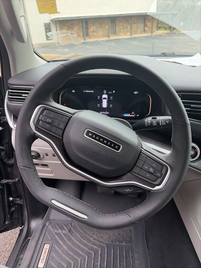 2023 Jeep Wagoneer Base