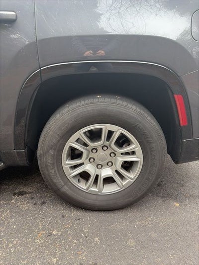 2023 Jeep Wagoneer Base