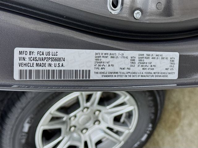 2023 Jeep Wagoneer Base