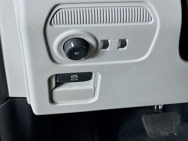 2025 Jeep Wagoneer BASE