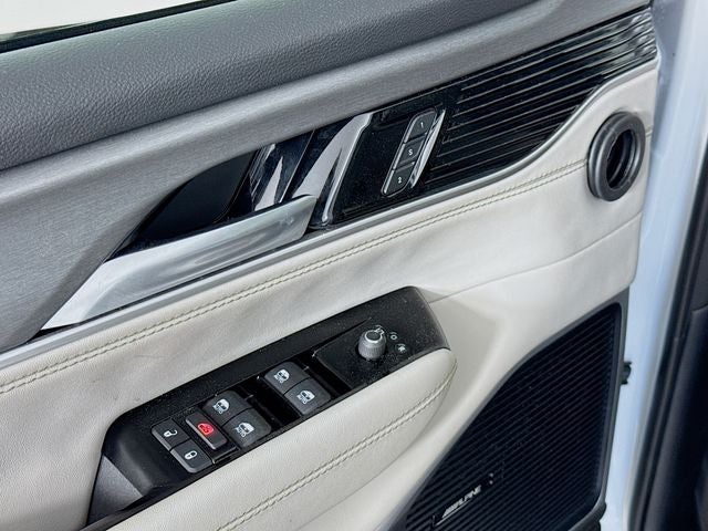 2025 Jeep Wagoneer BASE