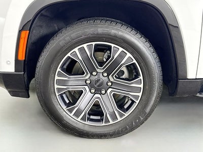 2025 Jeep Wagoneer BASE