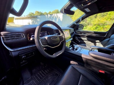 2024 Jeep Wagoneer Base
